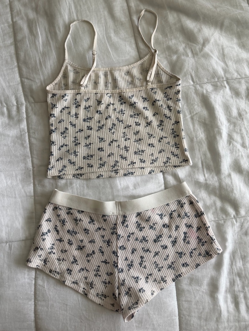 Edikted Pajama Set - Picture 2 of 7
